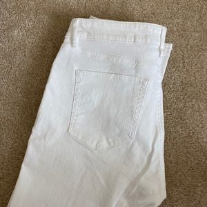 Loft | white curvy skinny jeans | NEVER WORN